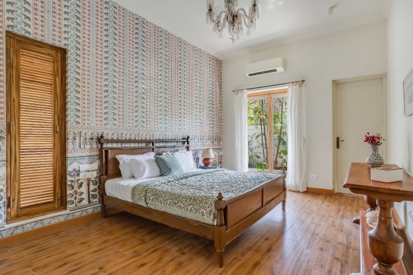 Image Title Goes Here